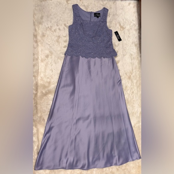 Alex Evenings Embroidered Lace Mock Two-Piece Gown - Picture 8 of 11